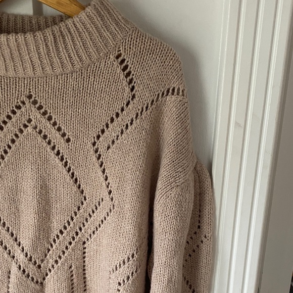 H&M Women's Beige Sweater - Picture 3 of 10